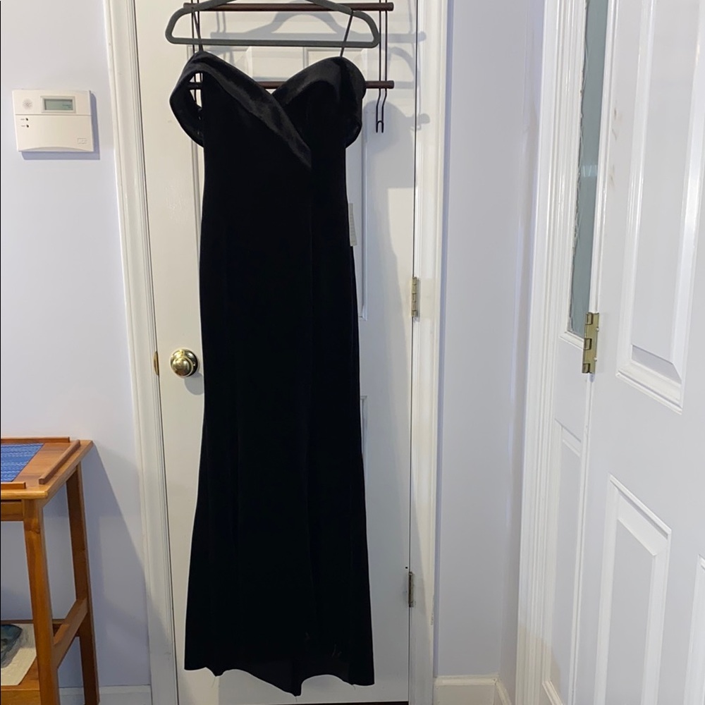 Eliza J NWT velvet gown, gorgeous off the shoulder black floor length gown